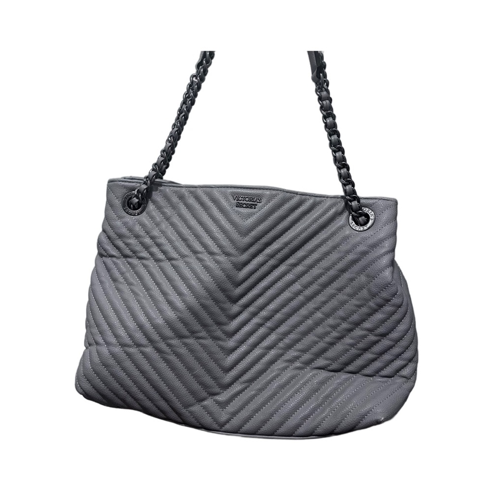 Quilted Gray Shoulder Bag